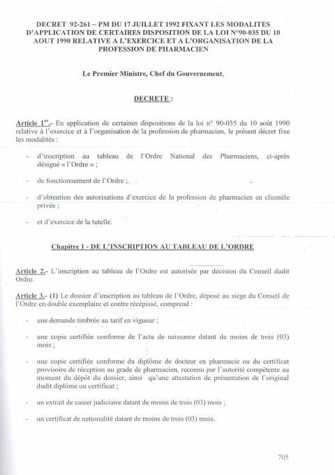 Décret 92-261-PM fixant les modalités d'application de certaines dispositions de la loi No 90 035 relative à l'exercice et à l' organisation de la profession de pharmacien