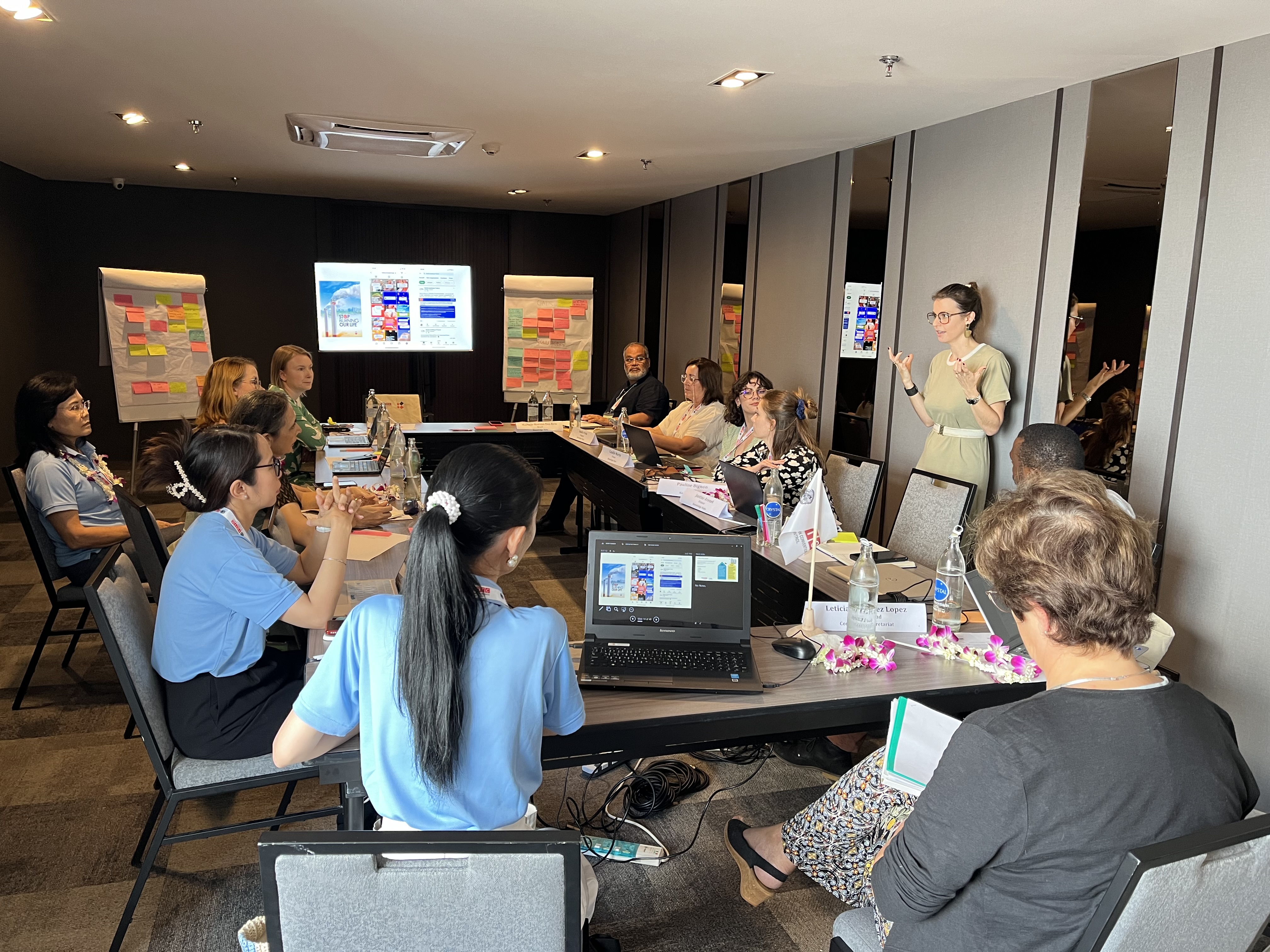 Training on methodological foundations of communication 