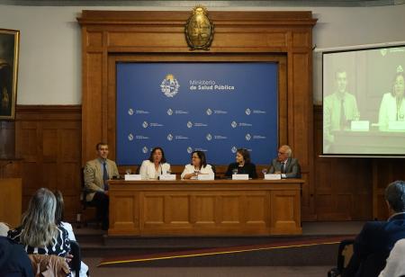 Panel de expertos en el lanzamiento de NATTI/  Panel of experts at the launch of NATTI.