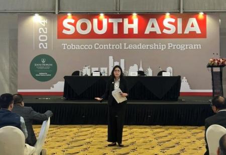 Knowledge Hub on legal challenges presenting at the IGTC South Asia Tobacco Control Leadership Program