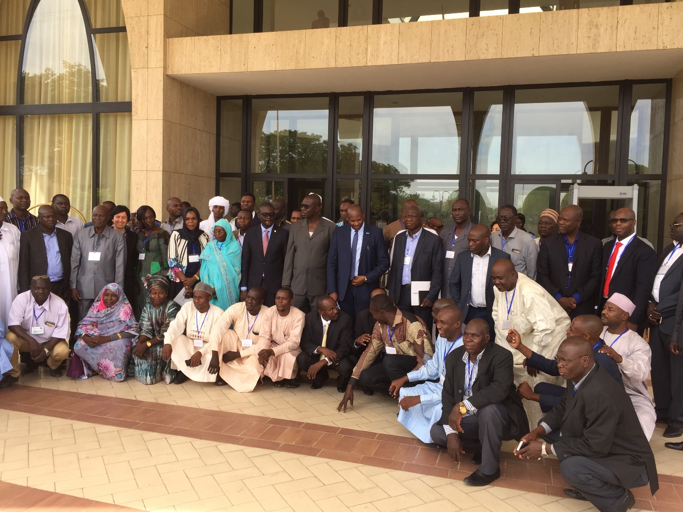 Joint use of the outputs of WHO and OIE evaluation tools to improve One Health approach to tackle zoonotic diseases